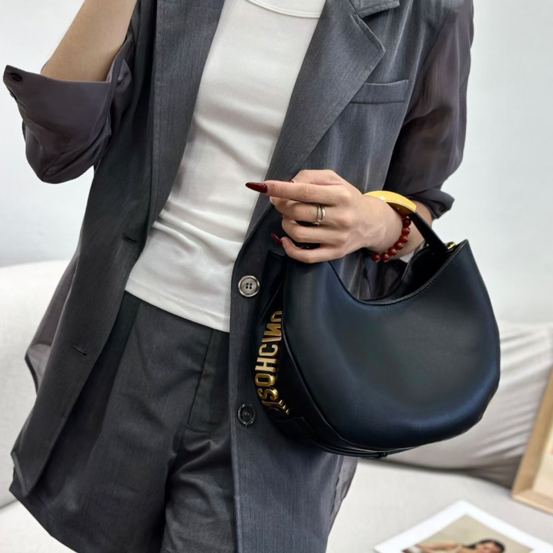Borsa a secchiello da donna a  - Luxury Bags Office recensione e prezzo