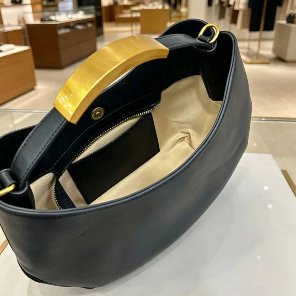 Borsa a secchiello da donna a  - Luxury Bags Office recensione e prezzo