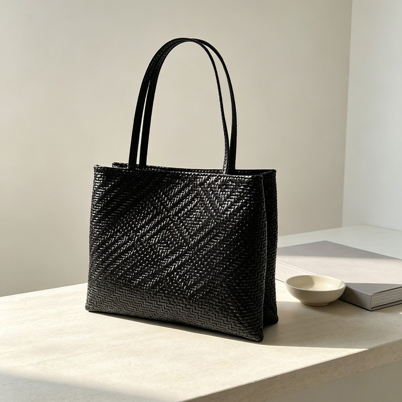 Borsa Tote Mendy in Vera Pelle - Luxury Bags Office recensione e prezzo