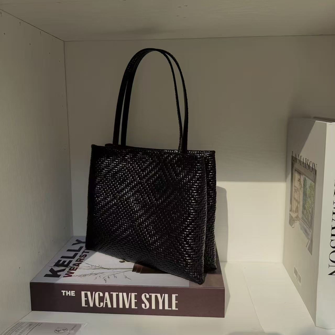 Borsa Tote Mendy in Vera Pelle - Luxury Bags Office recensione e prezzo